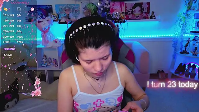 Snapshot of Katya_Zaitseva chatting on May 17, 12:23 pm Katya Zaitseva online show from May 17, 12:23 pm
