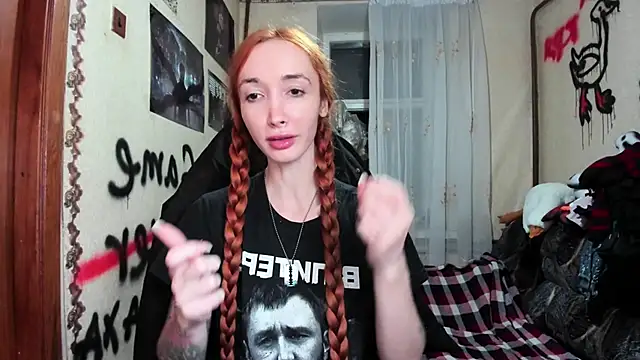 Roxy Silver online show from November 20, 8:08 pm