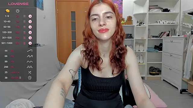 Snapshot of broosnica1 chatting on June 16, 6:49 am broosnica1 online show from June 16, 6:49 am