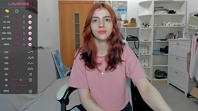 Snapshot of broosnica1 chatting on July 1, 6:04 am broosnica1 online show from July 1, 6:04 am