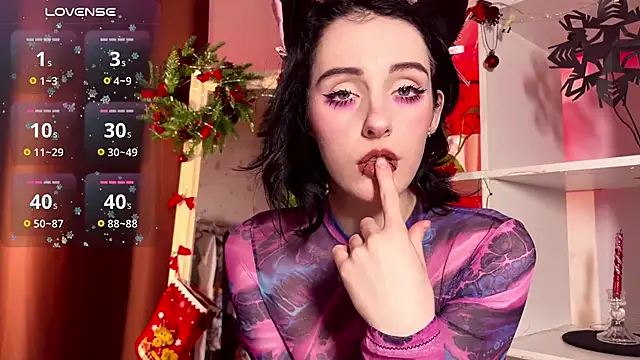 Snapshot of Alice_Succuby chatting on December 28, 8:25 pm Alice Succuby online show from December 28, 8:25 pm