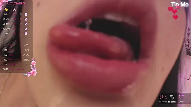 Snapshot of ViolettaHotLatin_ chatting on May 11, 2:45 pm ViolettaHotLatin online show from May 11, 2:45 pm