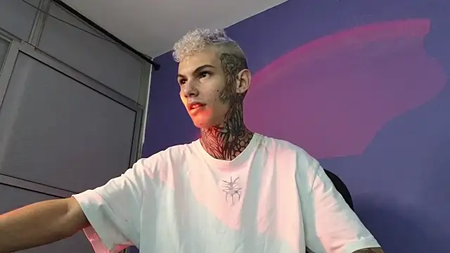 Stuart Boy  online show from March 5, 6:23 am