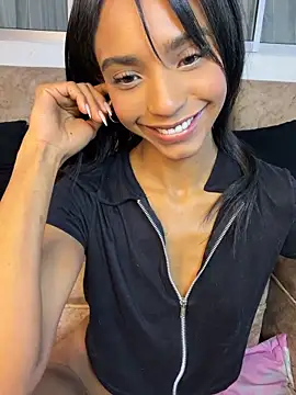 Snapshot of xenia_golden chatting on April 30, 6:47 pm xenia golden online show from April 30, 6:47 pm