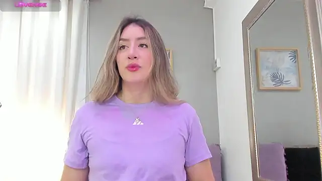  AlejaCruz  online show from March 28, 7:46 pm