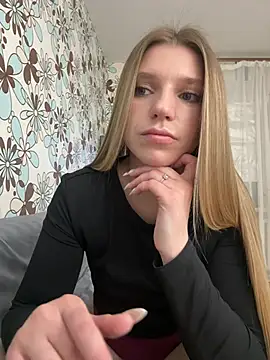 adel secret online show from March 20, 9:30 pm