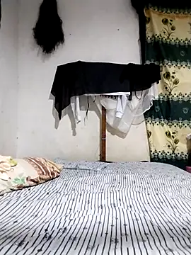 Snapshot of hairyswt_pus chatting on February 9, 4:22 pm hairyswt pus online show from February 9, 4:22 pm