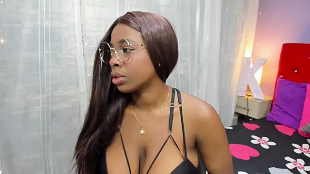 KatieGomez online show from April 1, 7:33 pm