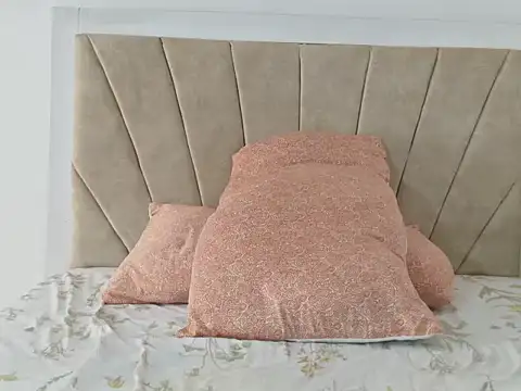 Snapshot of petitechocolate964 chatting on February 1, 10:26 am petitechocolate964 online show from February 1, 10:26 am