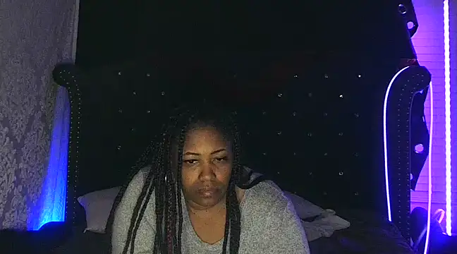 Snapshot of msyvette1970@xh chatting on December 14, 4:45 am msyvette1970xh online show from December 14, 4:45 am