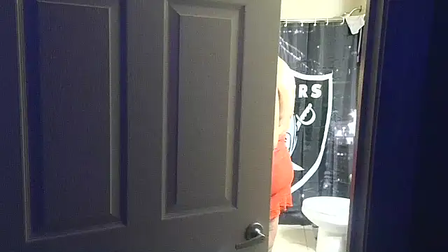 Snapshot of msyvette1970@xh chatting on January 23, 2:02 am msyvette1970xh online show from January 23, 2:02 am