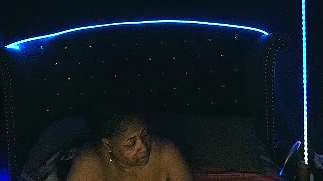 Snapshot of msyvette1970@xh chatting on February 1, 2:47 am msyvette1970xh online show from February 1, 2:47 am