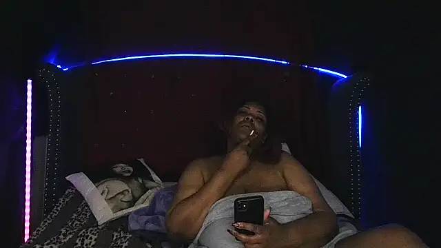 Snapshot of msyvette1970@xh chatting on November 21, 12:43 am msyvette1970xh online show from November 21, 12:43 am