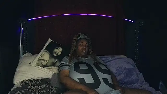 msyvette1970xh online show from November 30, 10:47 pm