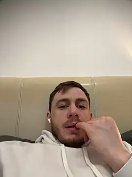 Snapshot of Julian128 chatting on March 3, 10:10 pm Julian128 online show from March 3, 10:10 pm