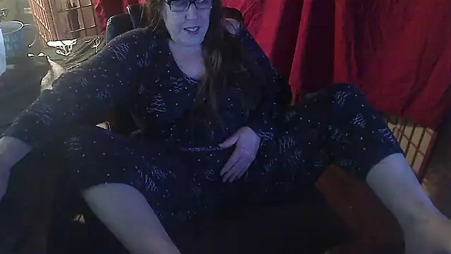 Snapshot of Ireallysquirt chatting on January 18, 7:07 am Ireallysquirt online show from January 18, 7:07 am