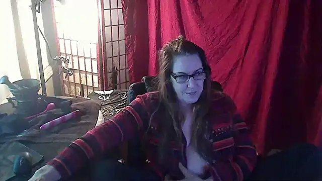 Snapshot of Ireallysquirt chatting on January 21, 7:15 am Ireallysquirt online show from January 21, 7:15 am