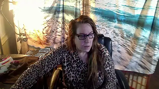 Snapshot of Ireallysquirt chatting on January 31, 4:14 am Ireallysquirt online show from January 31, 4:14 am