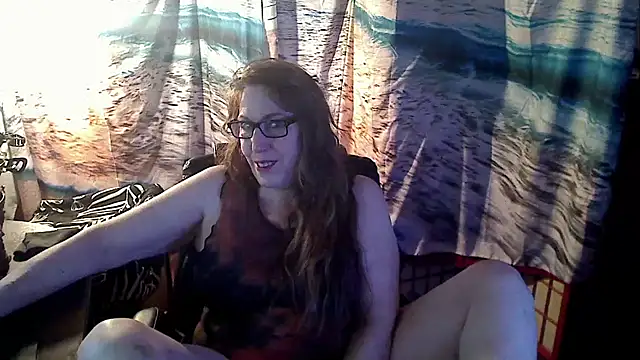 Snapshot of Ireallysquirt chatting on February 13, 1:50 am Ireallysquirt online show from February 13, 1:50 am