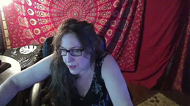 Snapshot of Ireallysquirt chatting on March 12, 2:41 am Ireallysquirt online show from March 12, 2:41 am