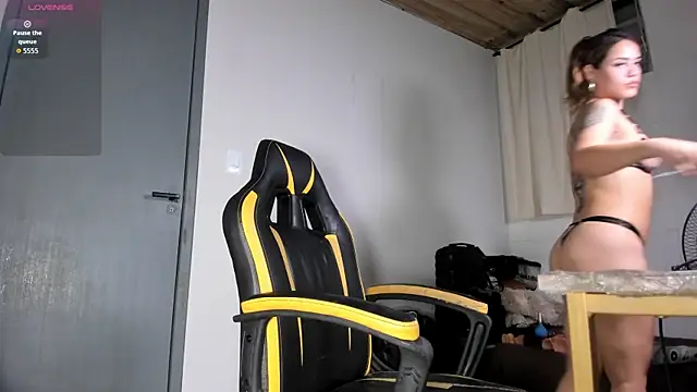 Chica hot dirty online show from April 8, 11:37 pm