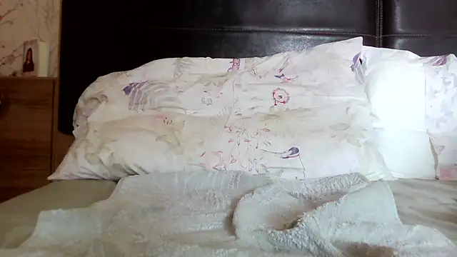 Snapshot of apollarda chatting on December 16, 1:43 pm apollarda online show from December 16, 1:43 pm