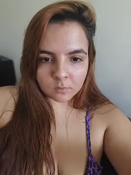 Snapshot of Bruninha_Hot10 chatting on June 29, 10:48 am Bruninha Hot10 online show from June 29, 10:48 am