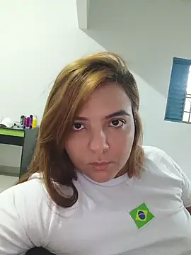 Snapshot of Bruninha_Hot10 chatting on July 1, 9:03 pm Bruninha Hot10 online show from July 1, 9:03 pm