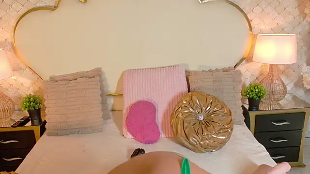 MayraVegas online show from February 25, 2:05 pm