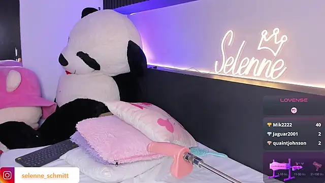 Snapshot of selenne_schmitt chatting on March 17, 9:45 pm selenne schmitt online show from March 17, 9:45 pm