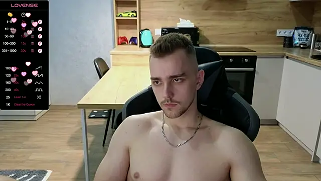 Snapshot of Larstar01 chatting on January 22, 1:00 pm Larstar01 online show from January 22, 1:00 pm