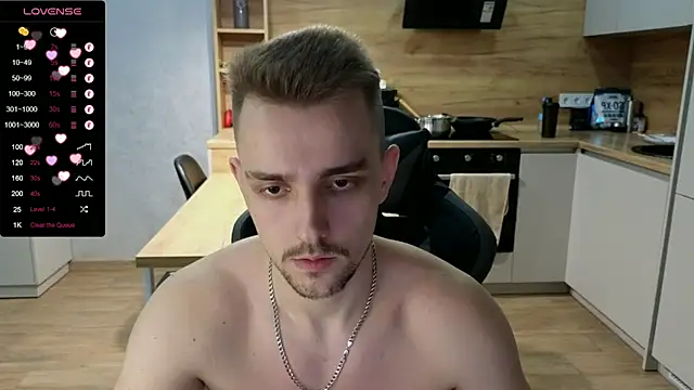 Snapshot of Larstar01 chatting on January 29, 8:46 pm Larstar01 online show from January 29, 8:46 pm