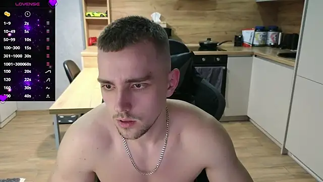 Snapshot of Larstar01 chatting on March 3, 11:14 pm Larstar01 online show from March 3, 11:14 pm