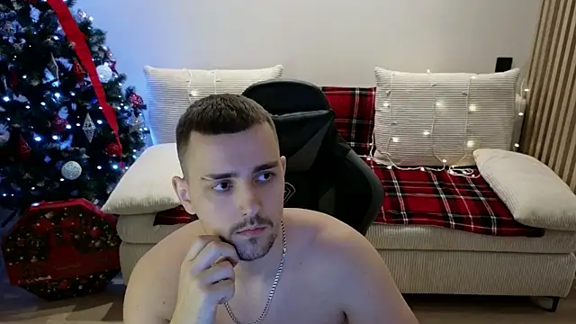 Larstar01 online show from December 4, 11:46 pm