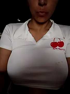 tiffani  love online show from February 15, 6:54 am