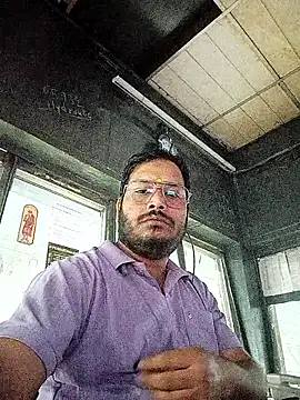 DeepakXxxR86 online show from December 16, 8:58 pm