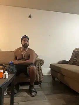 Snapshot of bigdick5157 chatting on February 13, 3:13 am bigdick5157 online show from February 13, 3:13 am