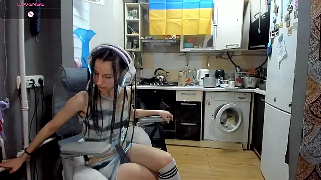  Nika Kik online show from April 8, 4:18 pm