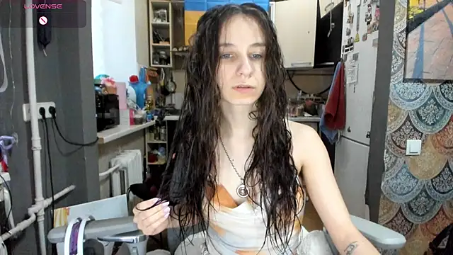 Snapshot of _Nika_Kik chatting on April 22, 4:08 pm Nika Kik online show from April 22, 4:08 pm