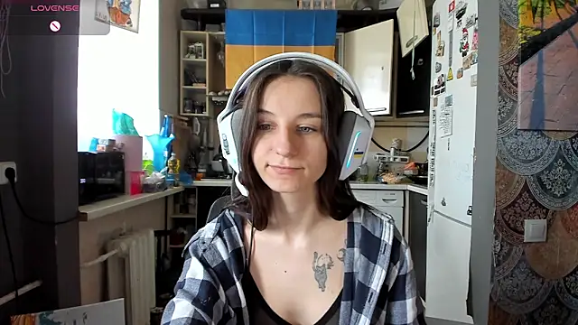 Snapshot of _Nika_Kik chatting on April 27, 12:14 pm Nika Kik online show from April 27, 12:14 pm