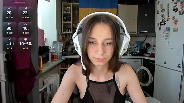 Snapshot of _Nika_Kik chatting on June 8, 3:01 pm Nika Kik online show from June 8, 3:01 pm