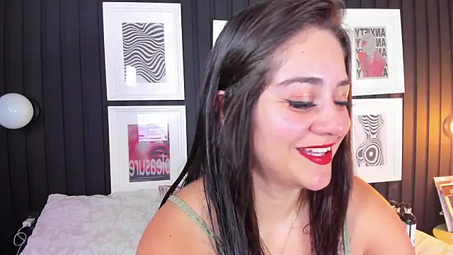 nahomi sweett online show from February 13, 10:44 am