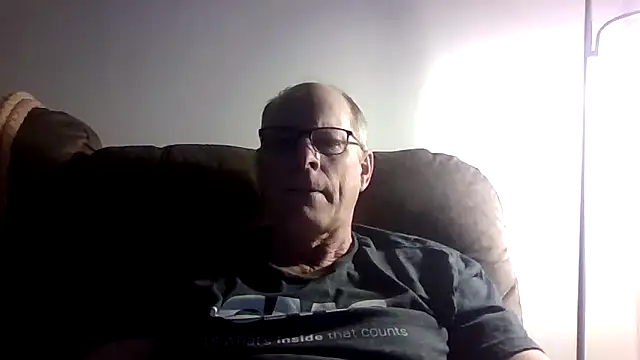 Snapshot of pjkrun66 chatting on November 7, 11:38 pm pjkrun66 online show from November 7, 11:38 pm