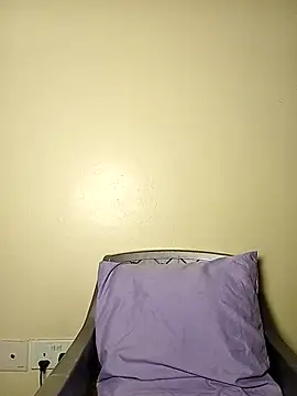 Snapshot of Ayrella02 chatting on September 11, 1:39 am Ayrella02 online show from September 11, 1:39 am