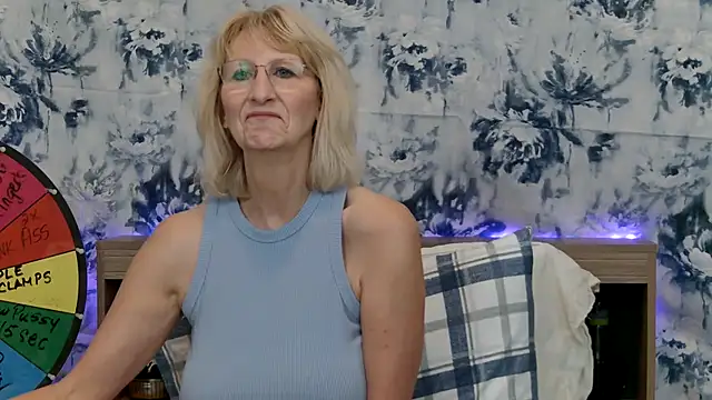 Snapshot of Morgan_Shipley chatting on December 13, 2:10 am Morgan Shipley online show from December 13, 2:10 am