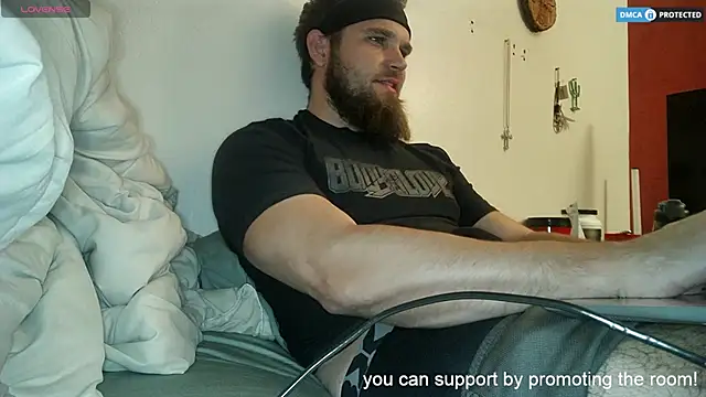 Snapshot of dikdowndaddy chatting on February 9, 10:19 am dikdowndaddy online show from February 9, 10:19 am