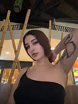 Snapshot of Mon_Cherry chatting on February 13, 1:23 am Mon Cherry online show from February 13, 1:23 am