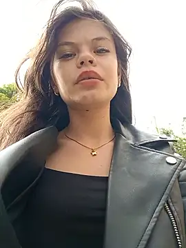 Snapshot of Violeta_12- chatting on April 21, 8:01 pm Violeta 12- online show from April 21, 8:01 pm