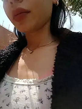 Snapshot of Violeta_12- chatting on April 26, 6:38 pm Violeta 12- online show from April 26, 6:38 pm