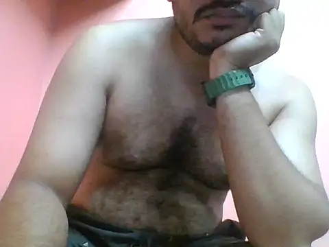 Snapshot of naughtymike0007 chatting on June 1, 12:01 am naughtymike0007 online show from June 1, 12:01 am